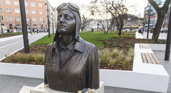 Thumbnail for 6805472