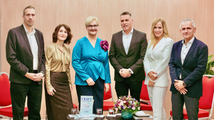 Thumbnail for 6805492