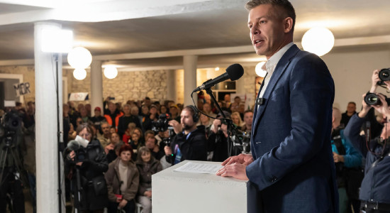 Thumbnail for 6811965