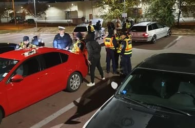 Thumbnail for 6824376