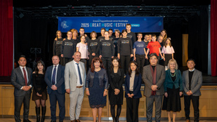 Thumbnail for 6824807