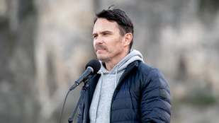 Thumbnail for 6825257