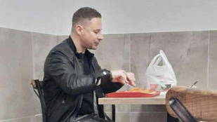 Thumbnail for 6825412