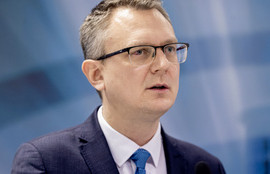 Thumbnail for 6825657