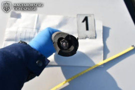 Thumbnail for 6828422