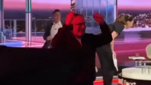 Thumbnail for 6828553