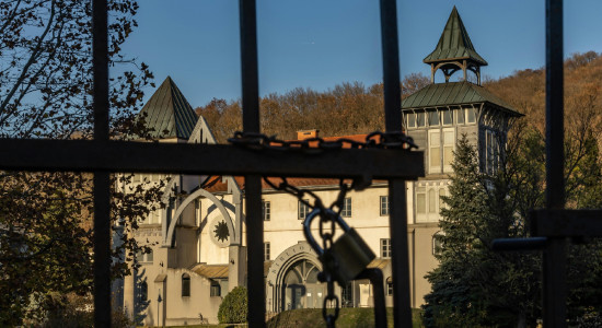 Thumbnail for 6828813