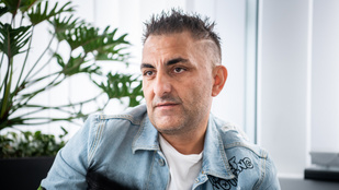 Thumbnail for 6829619