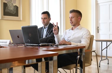 Thumbnail for 6830416