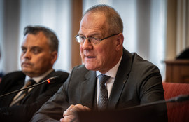 Thumbnail for 6831139