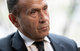 Thumbnail for 6831406