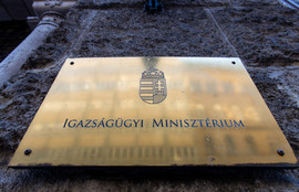 Thumbnail for 6832385