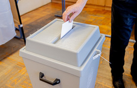 Thumbnail for 6832575