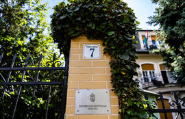 Thumbnail for 6834108