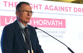 Thumbnail for 6836675