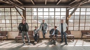 Thumbnail for 6836943