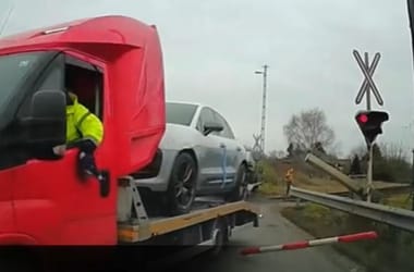 Thumbnail for 6842441