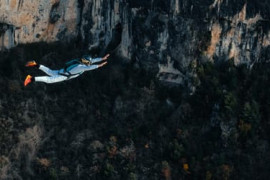 Thumbnail for 6842935