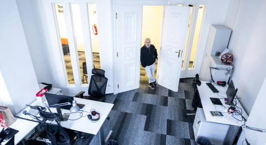 Thumbnail for 6844740