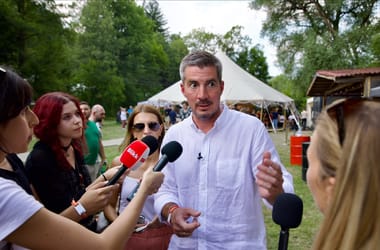 Thumbnail for 6851735