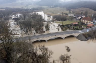 Thumbnail for 6857351