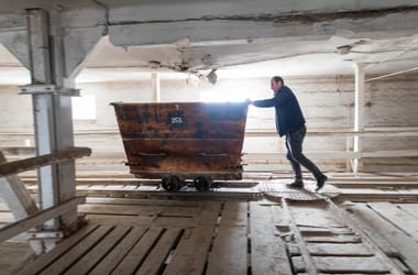 Thumbnail for 6861537