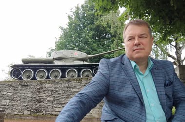 Thumbnail for 6864939