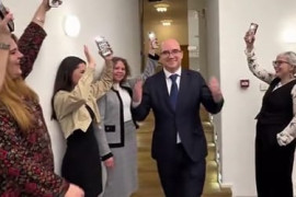 Thumbnail for 6870401