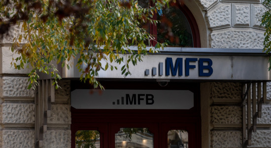 Thumbnail for 6870708