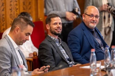 Thumbnail for 6871187