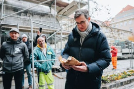 Thumbnail for 6871429