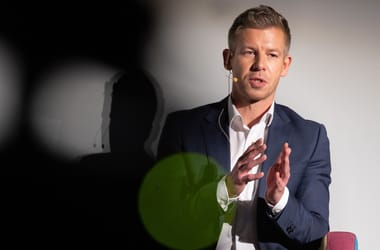 Thumbnail for 6872386