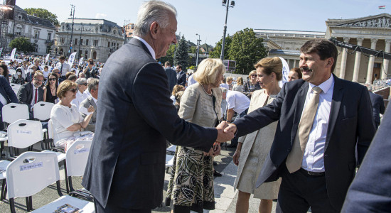 Thumbnail for 6876387