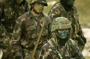 Thumbnail for 6915428