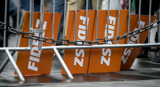 Thumbnail for 6915732