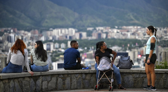 Thumbnail for 6921357