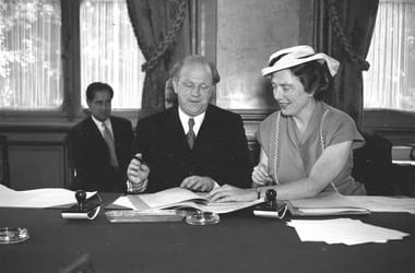 Thumbnail for 6931995