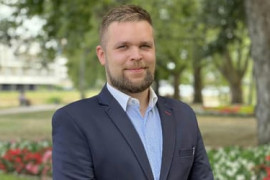 Thumbnail for 6937773