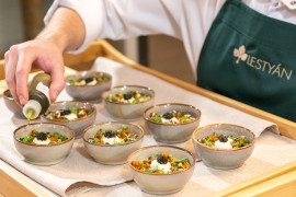 Thumbnail for 6939828