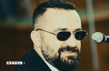 Thumbnail for 6946035