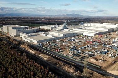 Thumbnail for 6946147