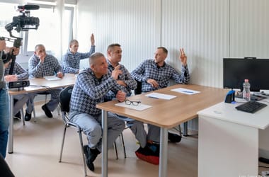 Thumbnail for 6956455