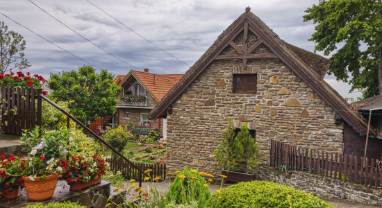 Thumbnail for 6974349