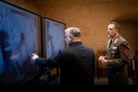 Thumbnail for 6979374