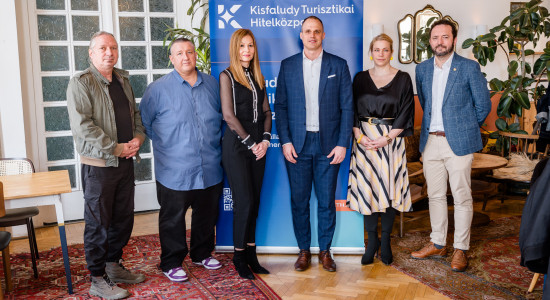 Thumbnail for 6982037