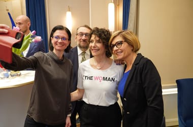 Thumbnail for 6984192