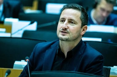 Thumbnail for 6990659