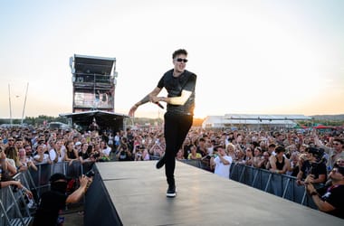 Thumbnail for 6991835