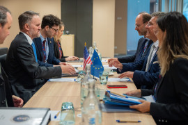 Thumbnail for 6994463