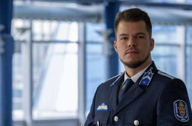 Thumbnail for 6996958